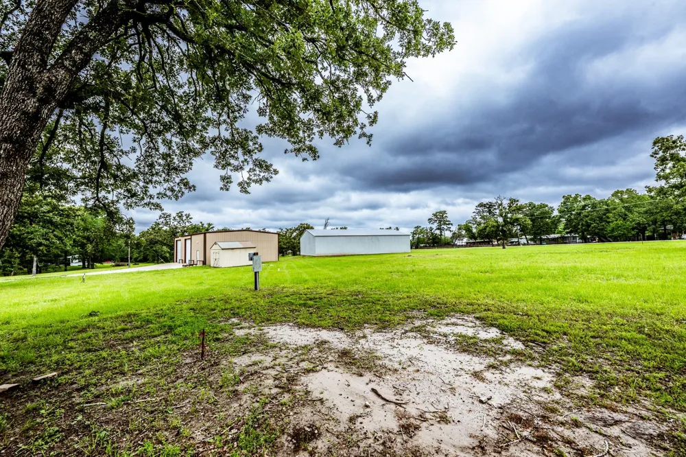 1827 State Highway 75 Huntsville, TX 77320