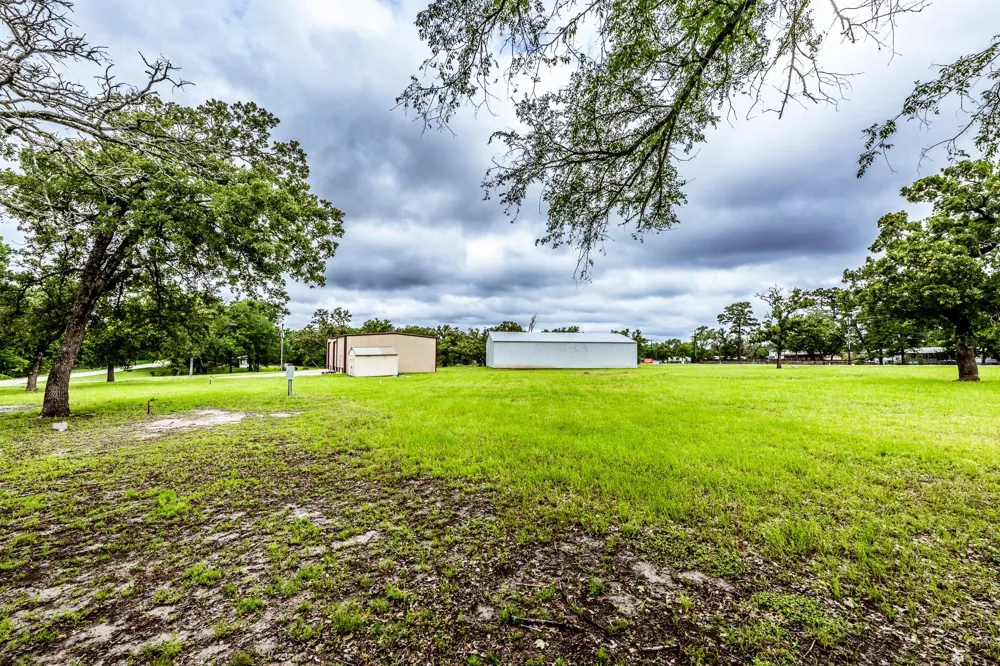 1827 State Highway 75 Huntsville, TX 77320
