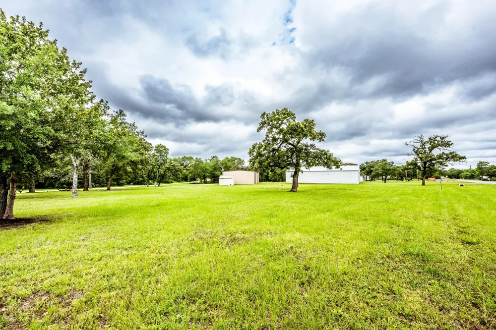1827 State Highway 75 Huntsville, TX 77320