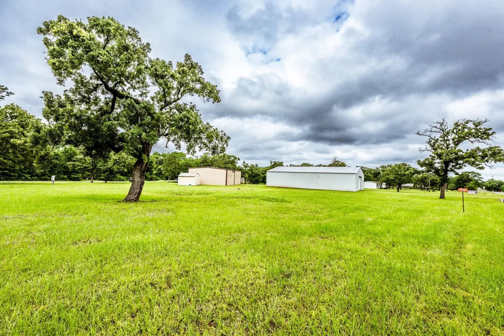 1827 State Highway 75 Huntsville, TX 77320