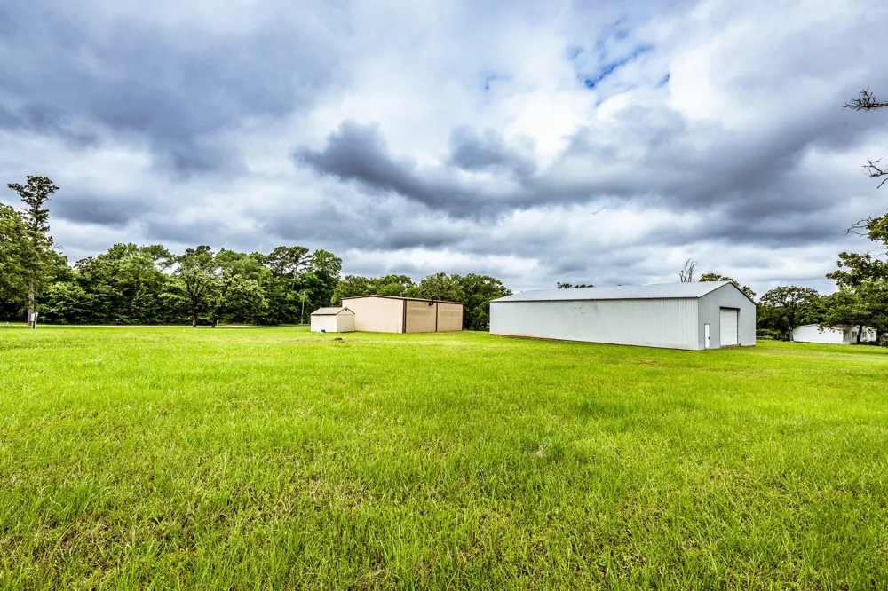 1827 State Highway 75 Huntsville, TX 77320