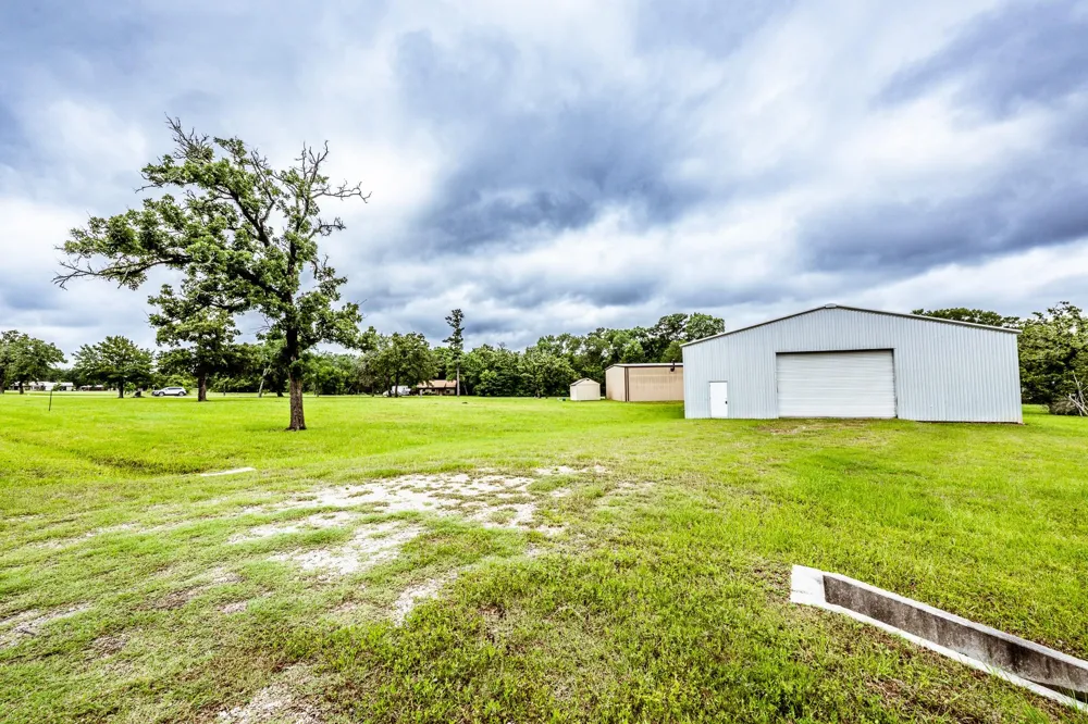 1827 State Highway 75 Huntsville, TX 77320