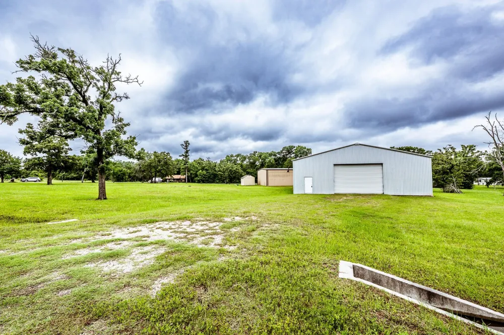 1827 State Highway 75 Huntsville, TX 77320