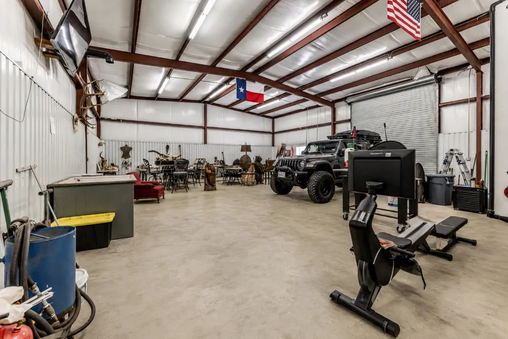 1827 State Highway 75 Huntsville, TX 77320