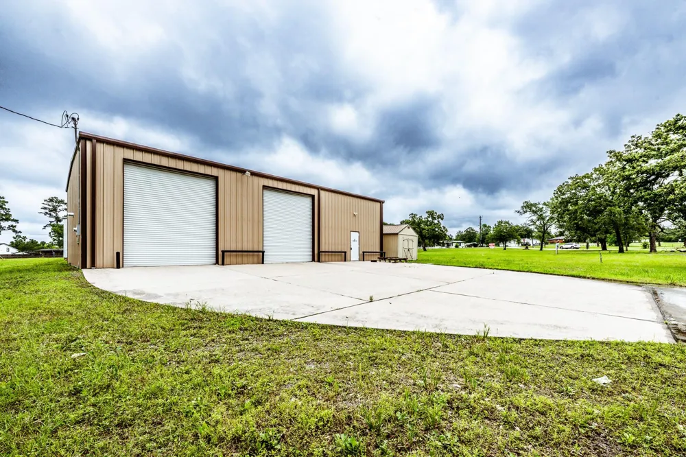 1827 State Highway 75 Huntsville, TX 77320