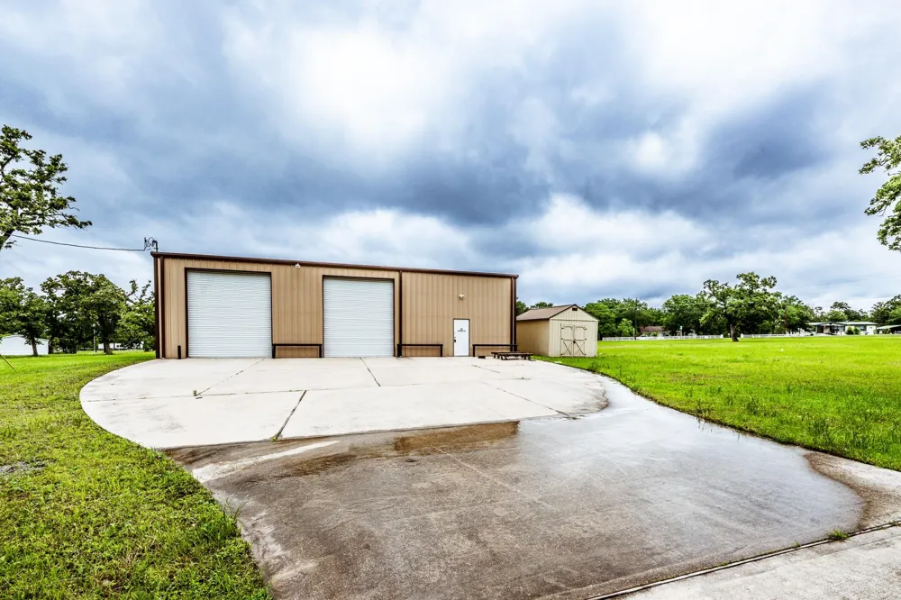 1827 State Highway 75 Huntsville, TX 77320