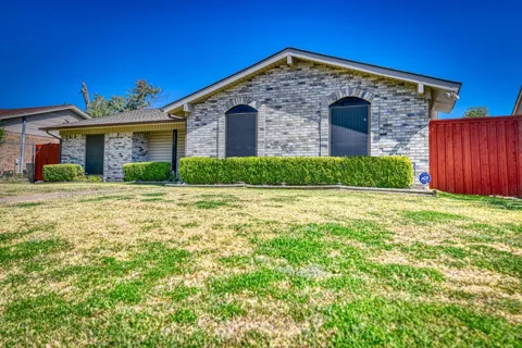 3224 Rockne Lane