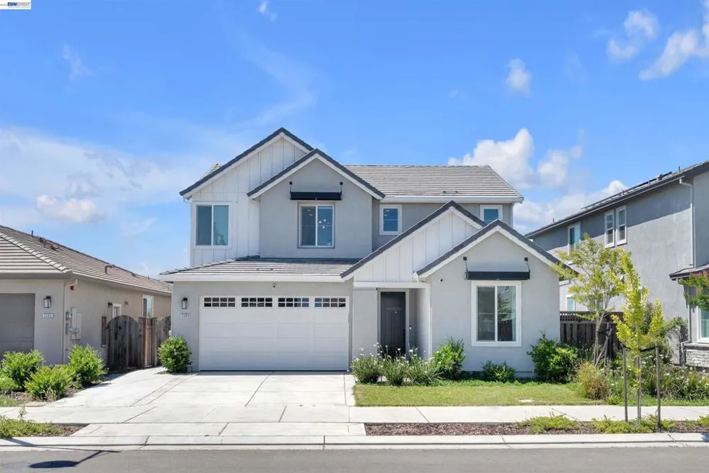 3098 Mulholland Dr Lathrop, CA 95330