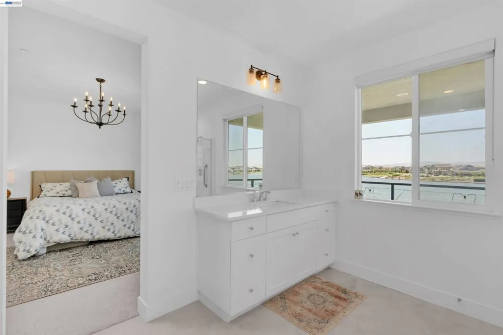 3098 Mulholland Dr Lathrop, CA 95330