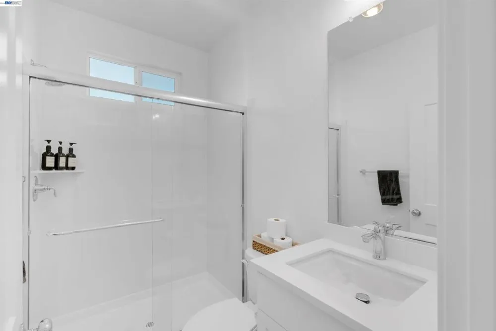 3098 Mulholland Dr Lathrop, CA 95330