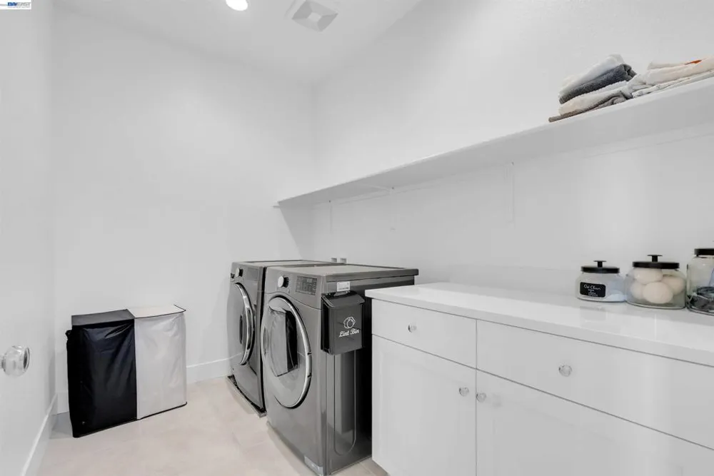 3098 Mulholland Dr Lathrop, CA 95330