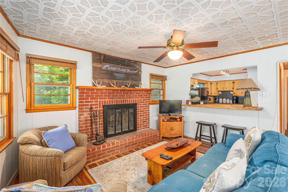 868 Cabin Flats Road Balsam, NC 28707