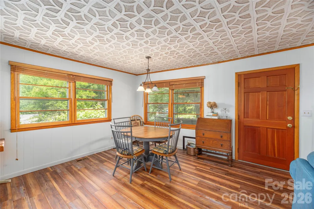 868 Cabin Flats Road Balsam, NC 28707