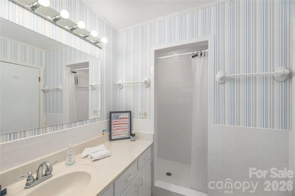 868 Cabin Flats Road Balsam, NC 28707