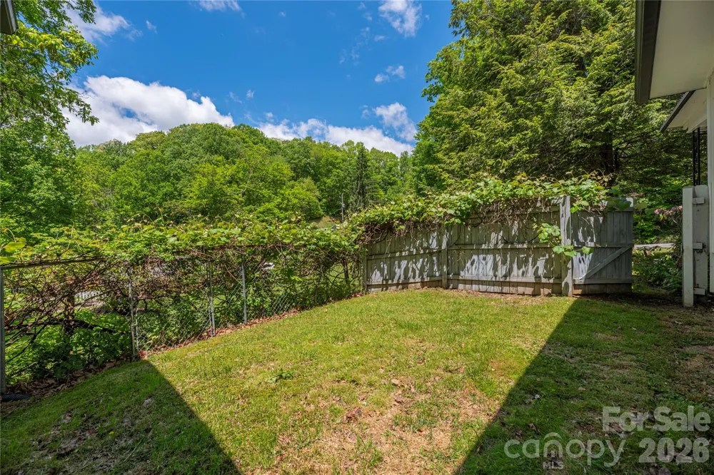 868 Cabin Flats Road Balsam, NC 28707