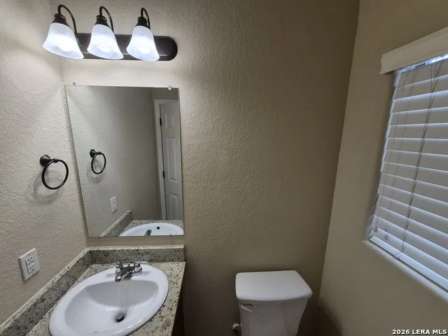 8710 Vista De Nubes Converse, TX 78109