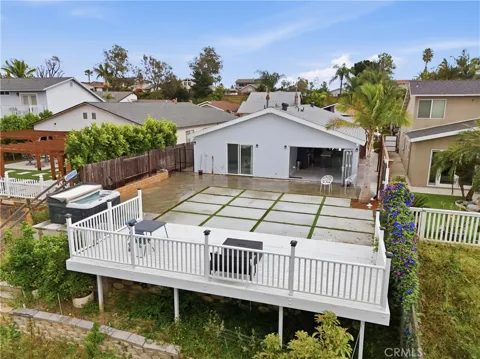 26411 Via Gaviota