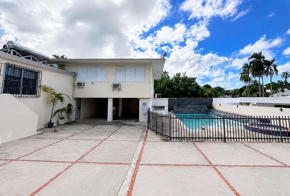 D-15 GREEN VALLEY #D-15 Guaynabo, PR 00966
