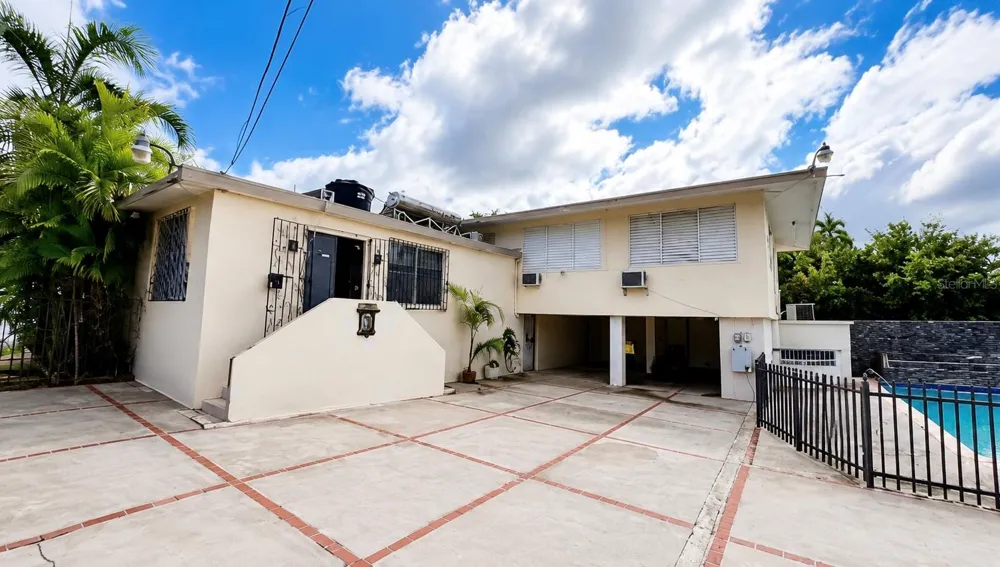 D-15 GREEN VALLEY #D-15 Guaynabo, PR 00966