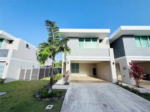 Urb Riviera Court 57