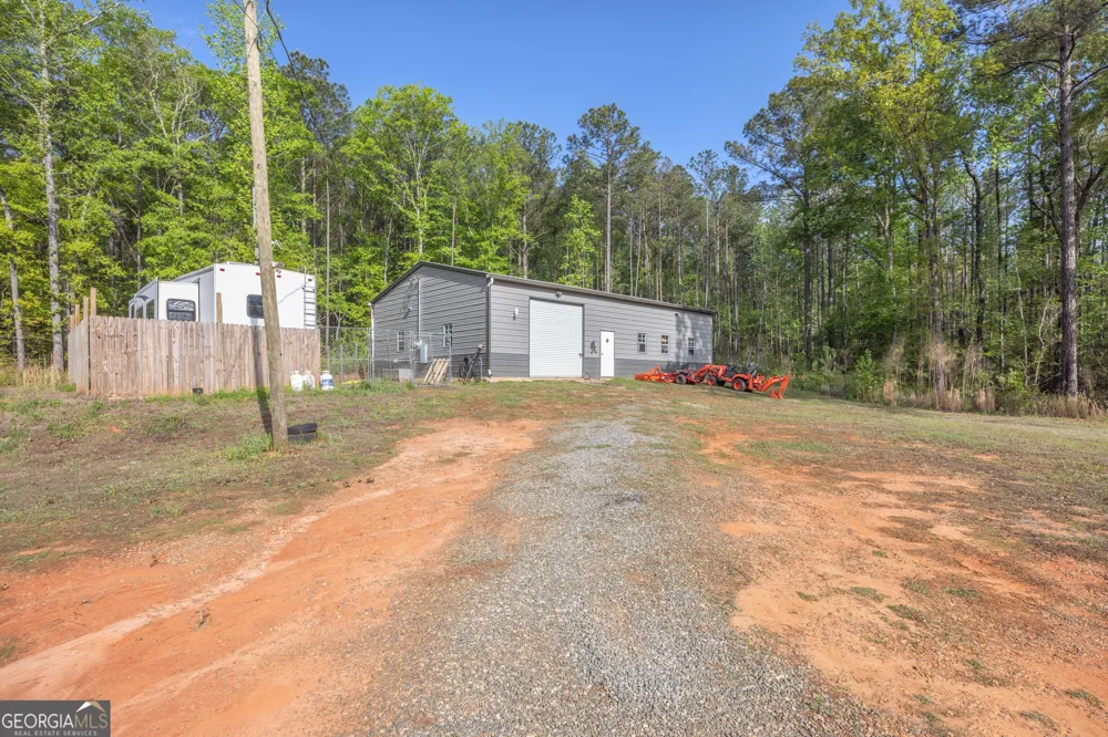 2083 Johnson Mill RD Hamilton, GA 31811