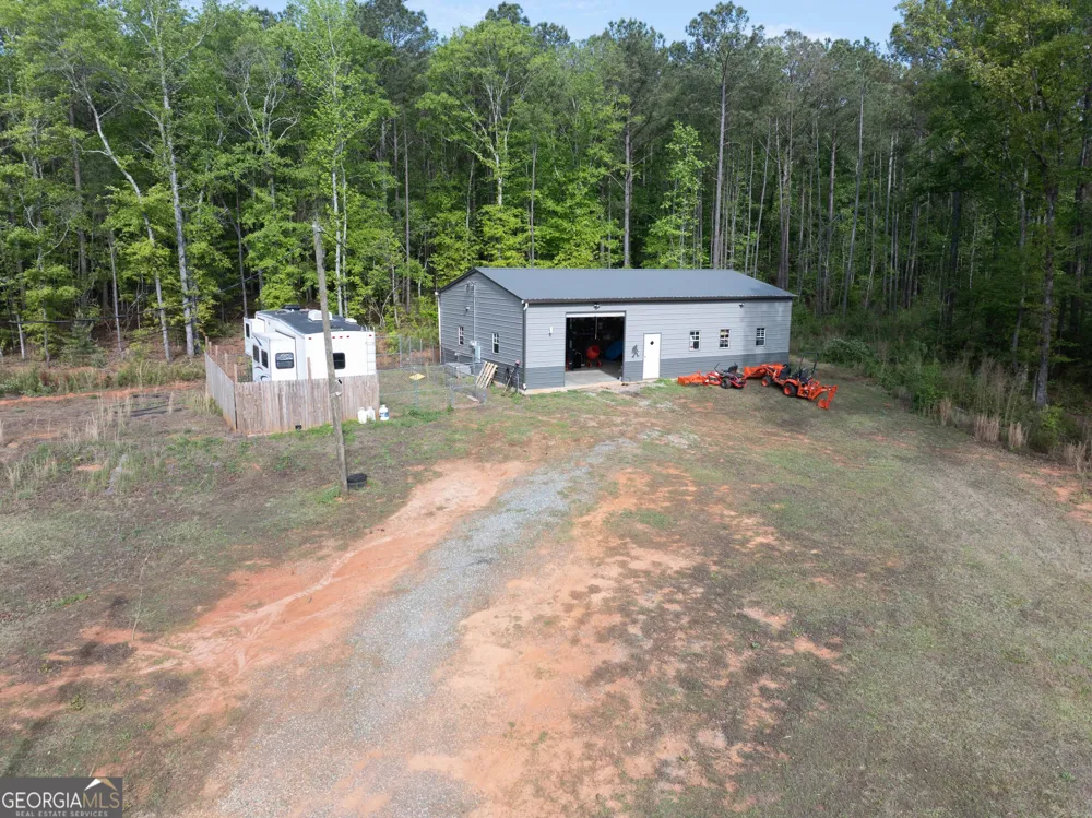 2083 Johnson Mill RD Hamilton, GA 31811