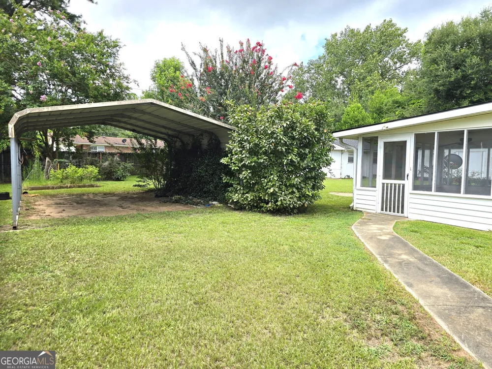 1052 Fairlane DR Louisville, GA 30434