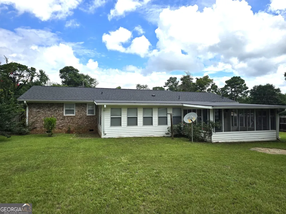 1052 Fairlane DR Louisville, GA 30434