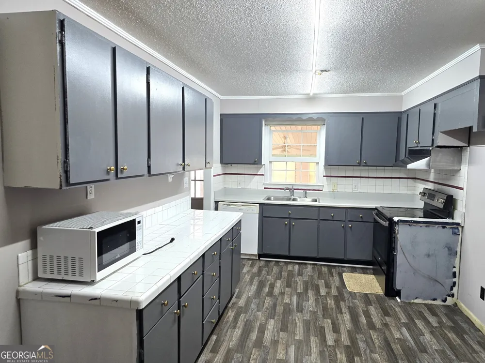 1052 Fairlane DR Louisville, GA 30434