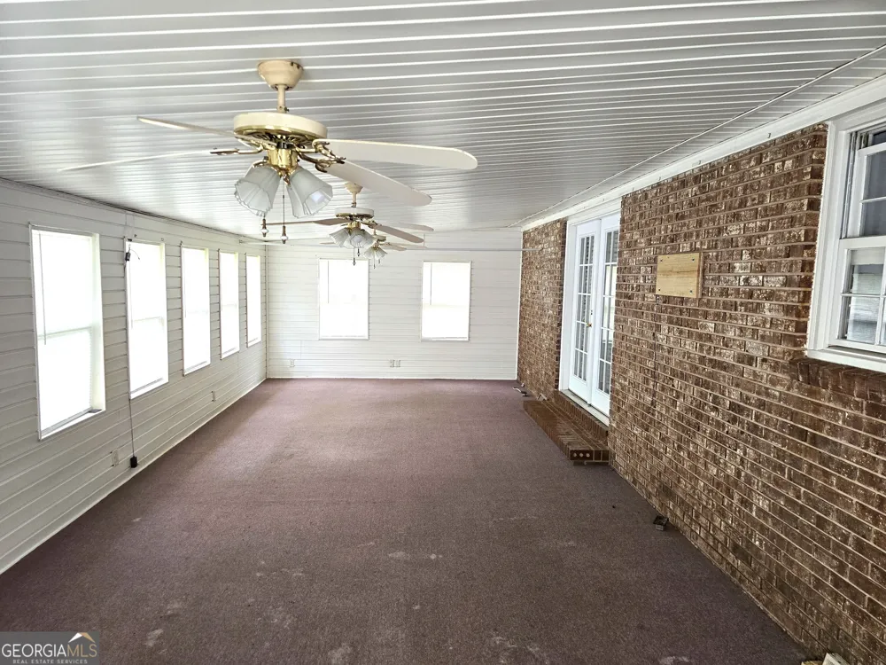 1052 Fairlane DR Louisville, GA 30434
