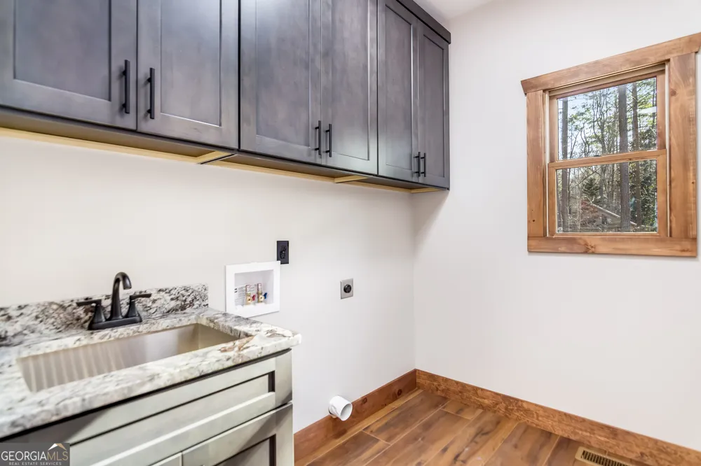 361 Oak Park DR Talking Rock, GA 30175