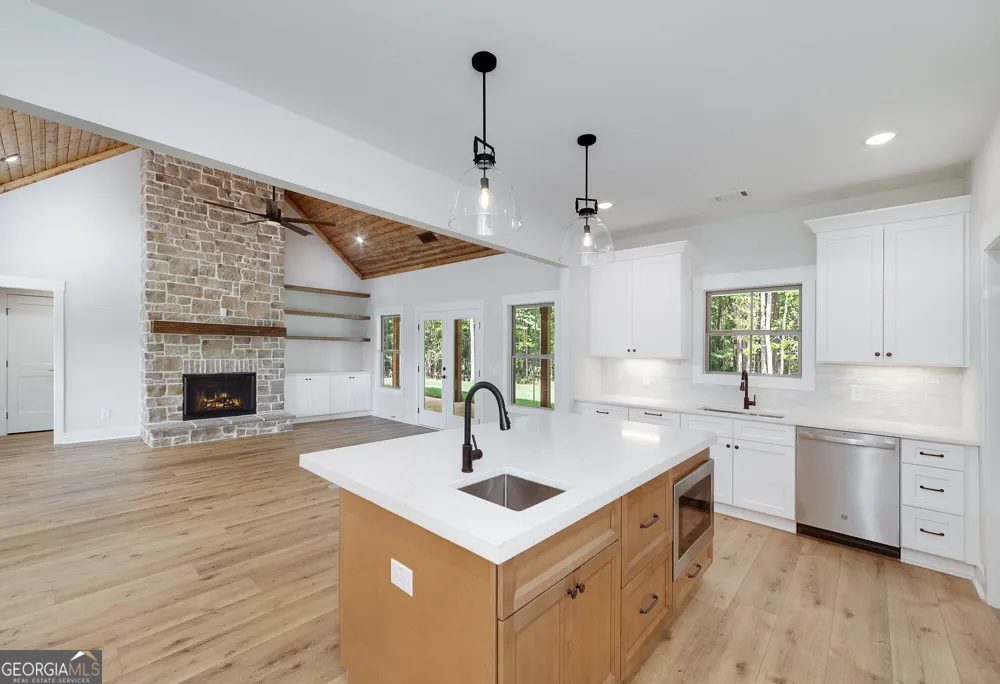 164 Henderson Mill Mansfield, GA 30055