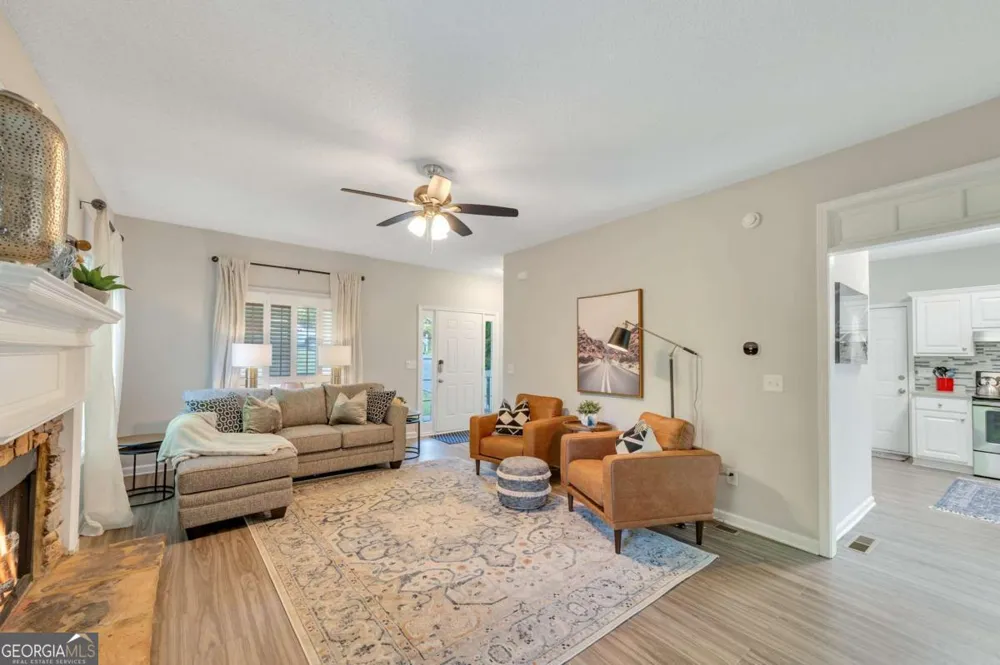 19 Moonlight DR SE Acworth, GA 30102