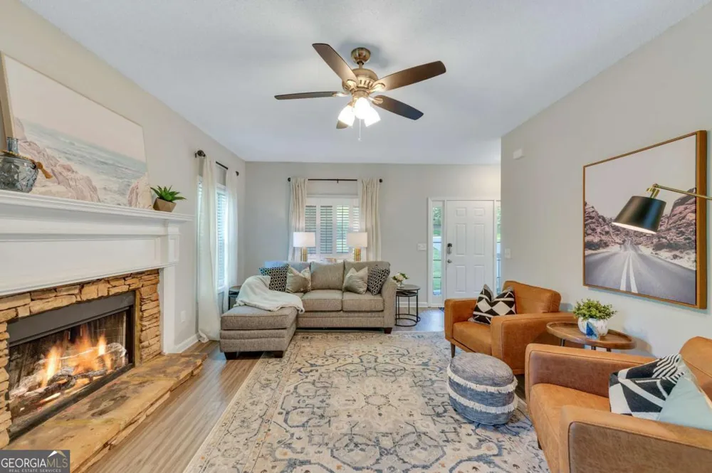 19 Moonlight DR SE Acworth, GA 30102