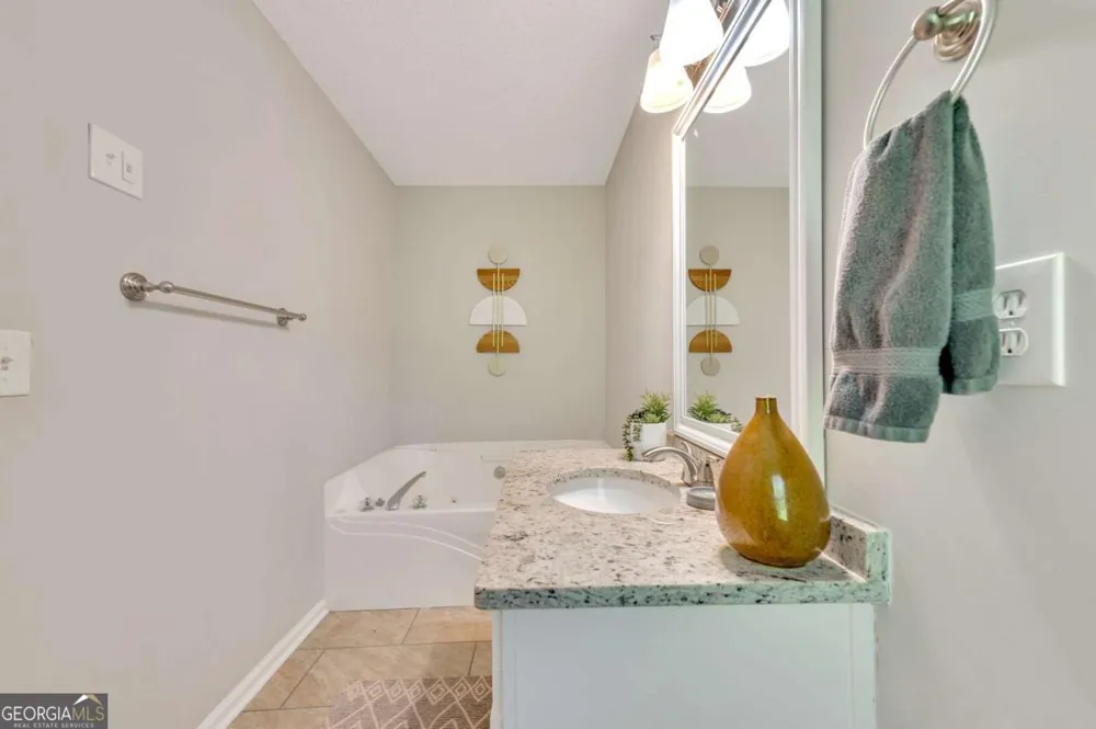19 Moonlight DR SE Acworth, GA 30102
