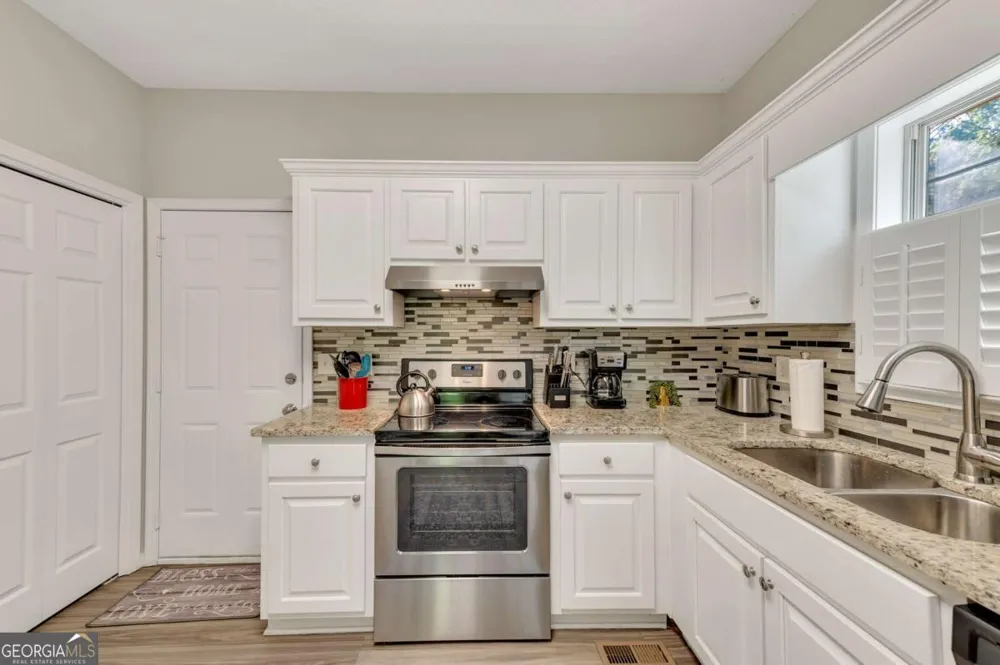 19 Moonlight DR SE Acworth, GA 30102