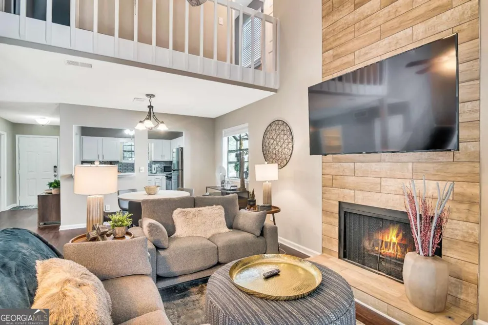 1114 Falling Water DR SE Smyrna, GA 30080
