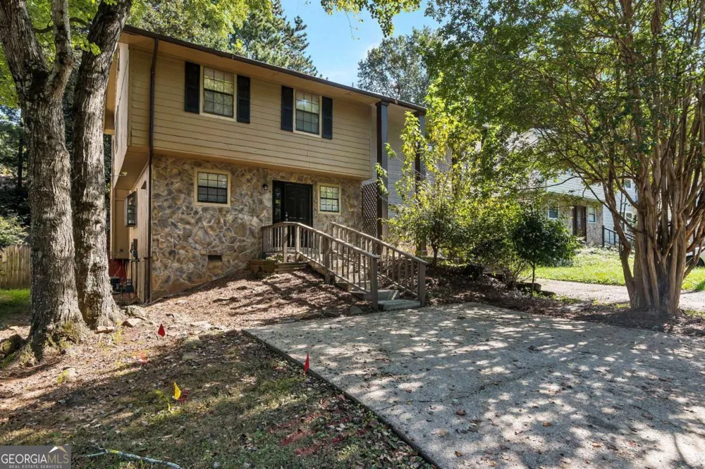 1114 Falling Water DR SE Smyrna, GA 30080
