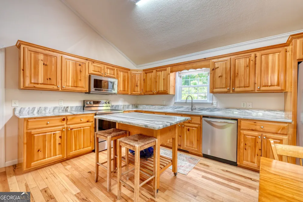 1903 Bell Eagle DR Hiawassee, GA 30546