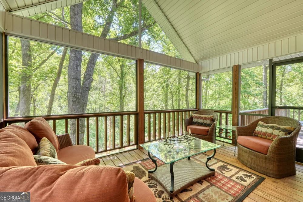 1903 Bell Eagle DR Hiawassee, GA 30546