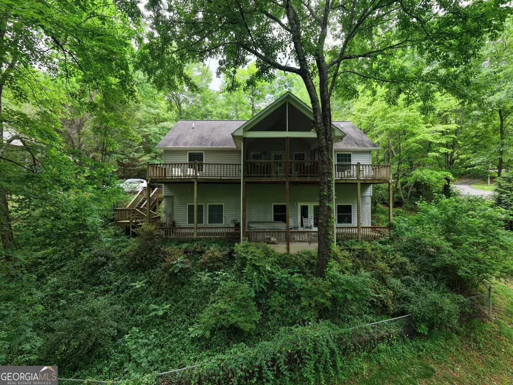 1903 Bell Eagle DR Hiawassee, GA 30546