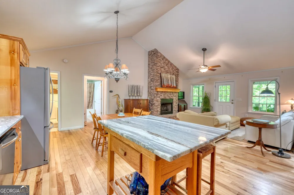1903 Bell Eagle DR Hiawassee, GA 30546