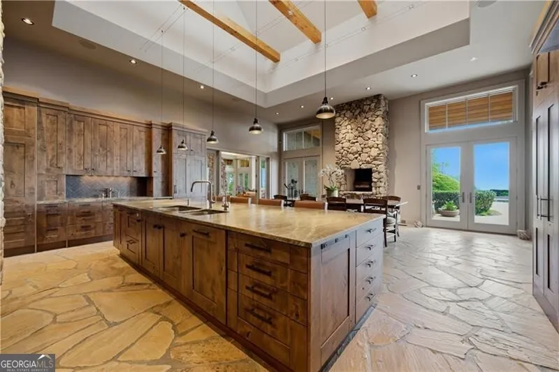 1103 Apple Pie Ridge RD Alto, GA 30510