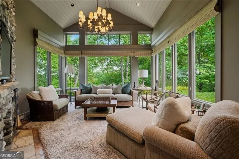 1103 Apple Pie Ridge RD Alto, GA 30510