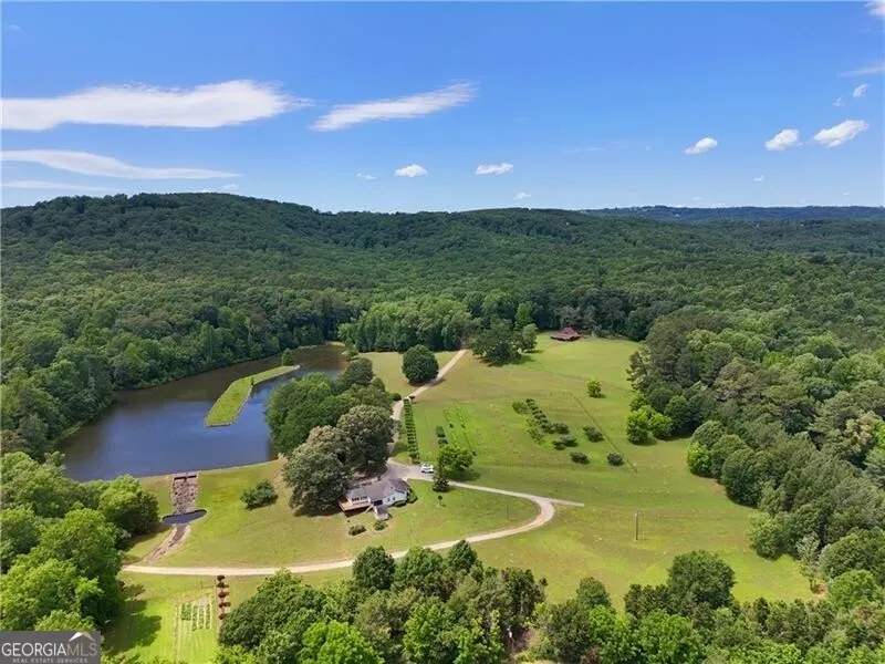 1103 Apple Pie Ridge RD Alto, GA 30510