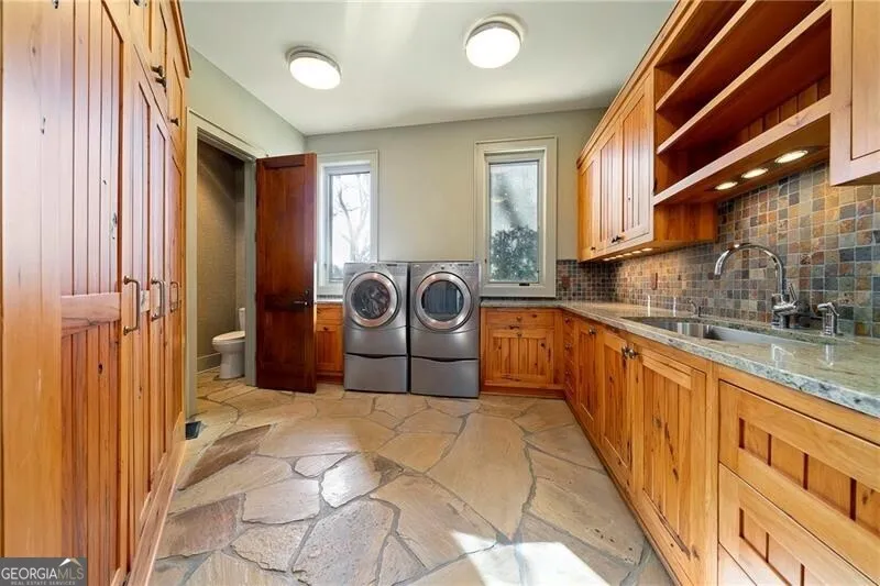 1103 Apple Pie Ridge RD Alto, GA 30510
