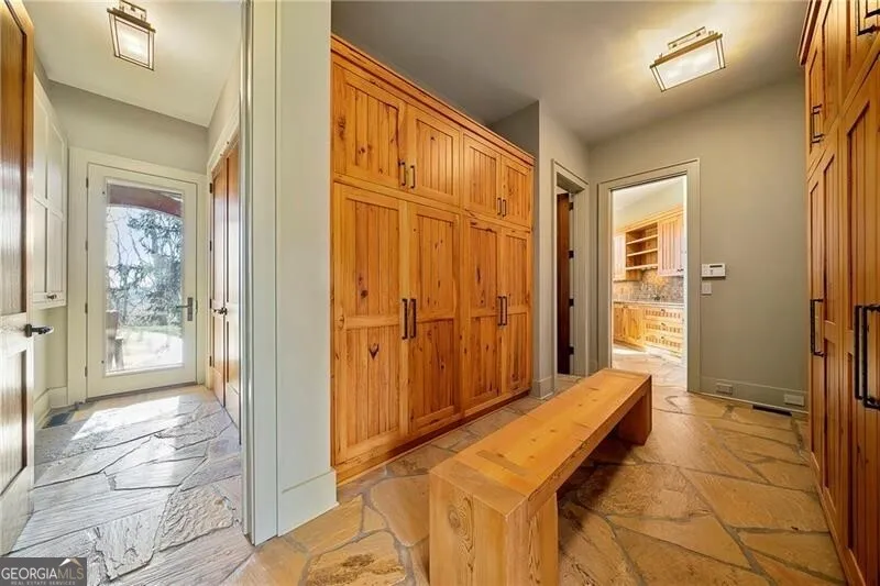1103 Apple Pie Ridge RD Alto, GA 30510
