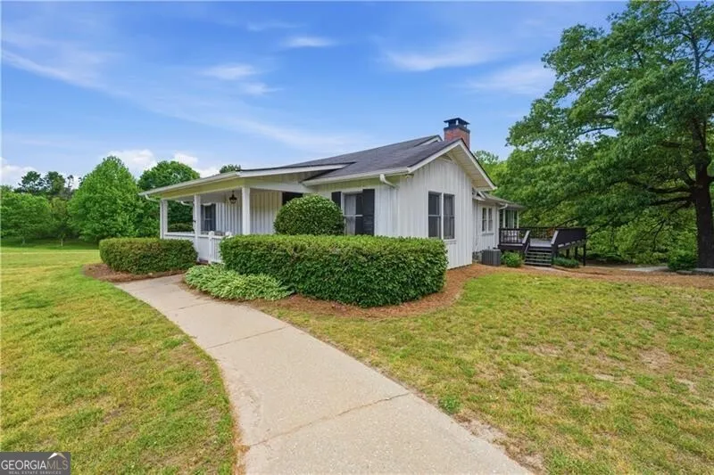 1103 Apple Pie Ridge RD Alto, GA 30510
