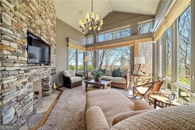 1103 Apple Pie Ridge RD Alto, GA 30510