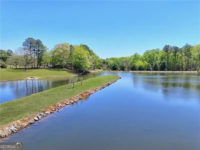 1103 Apple Pie Ridge RD Alto, GA 30510